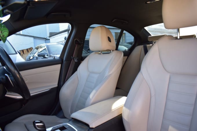 2016 Jaguar Xf