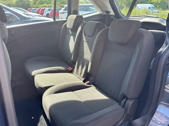 2025 Ford Grand C-max