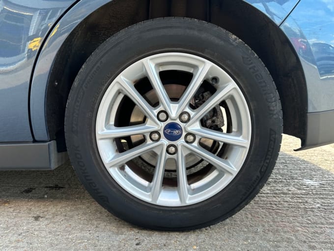 2025 Ford Grand C-max