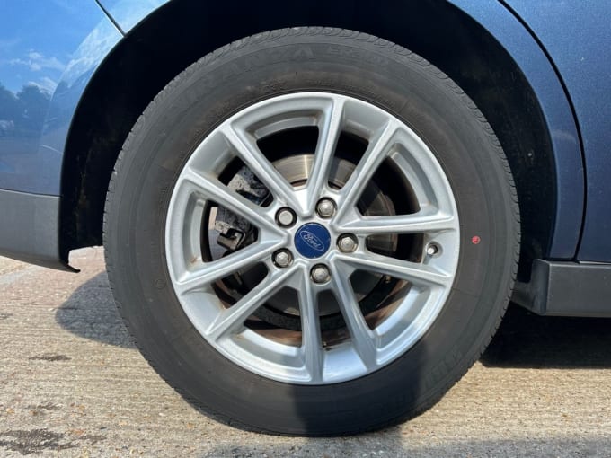 2025 Ford Grand C-max