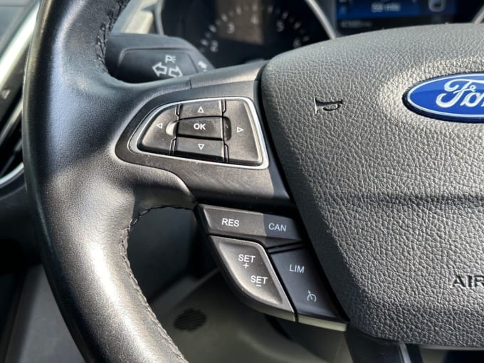 2025 Ford Grand C-max