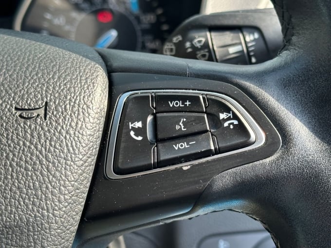 2025 Ford Grand C-max