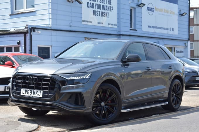 2025 Audi Q8
