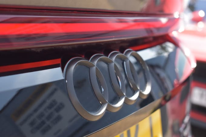 2025 Audi Q8