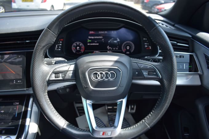 2025 Audi Q8
