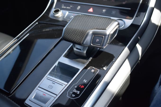 2025 Audi Q8