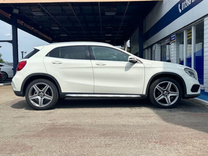 2025 Mercedes-benz 180