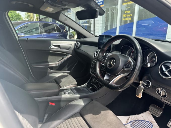 2025 Mercedes-benz 180