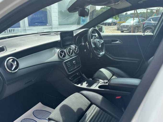2025 Mercedes-benz 180