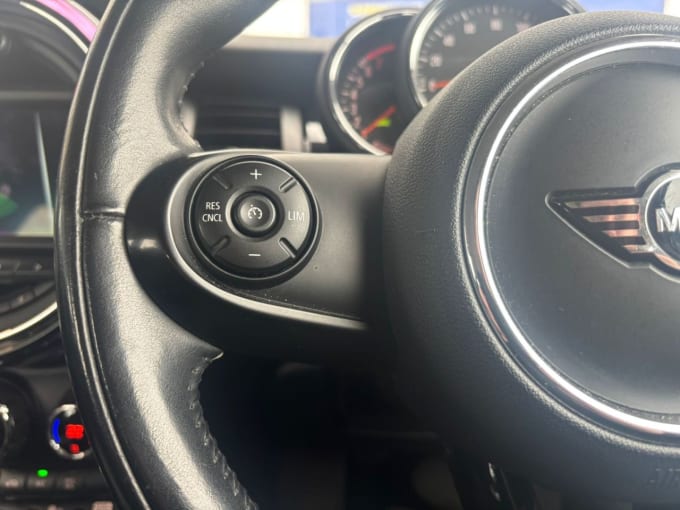 2025 Mini Hatch