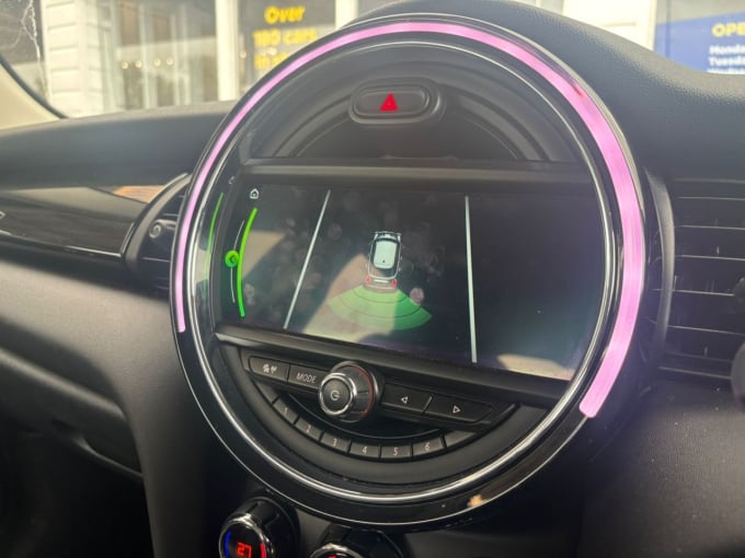 2025 Mini Hatch