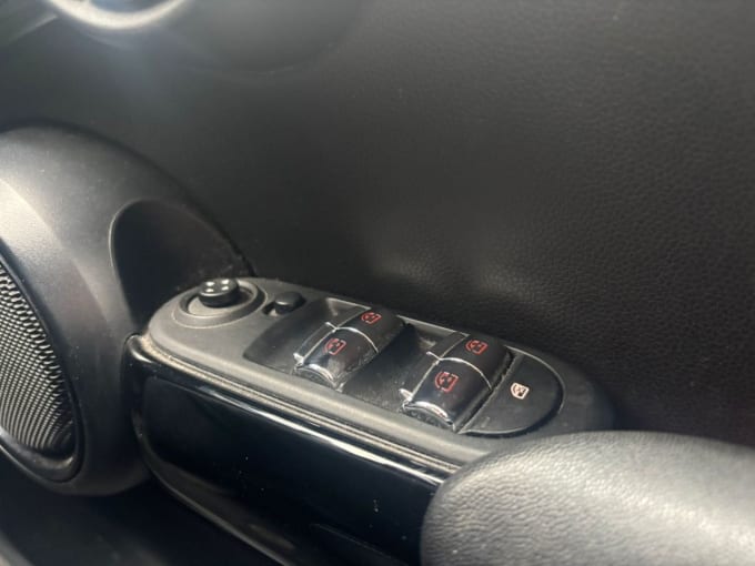 2025 Mini Hatch