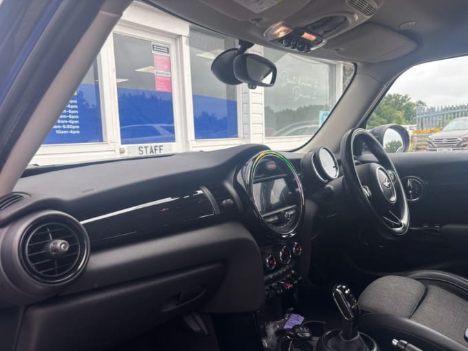 2025 Mini Hatch