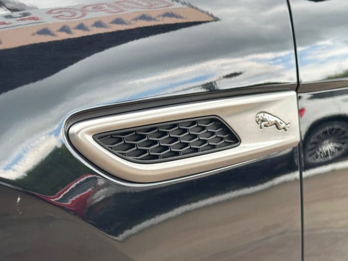 2025 Jaguar F-pace