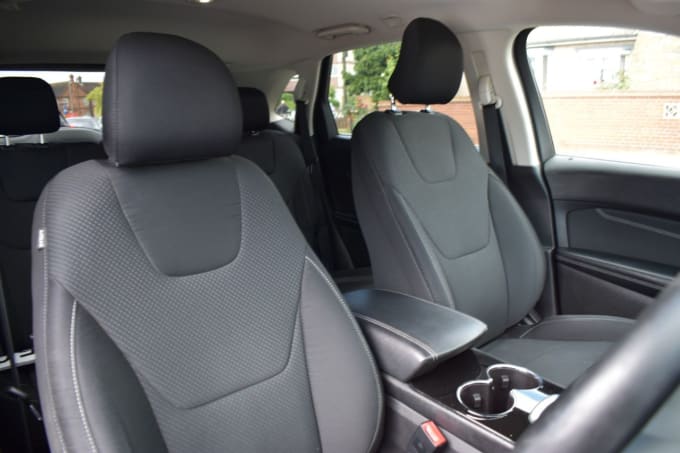 2025 Ford Edge