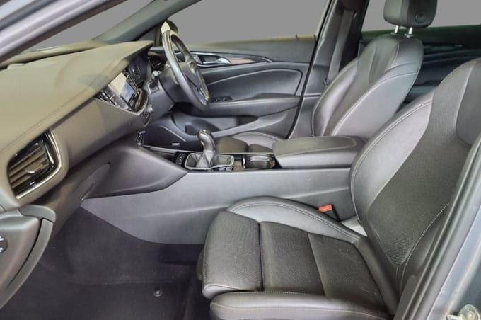 2025 Vauxhall Insignia