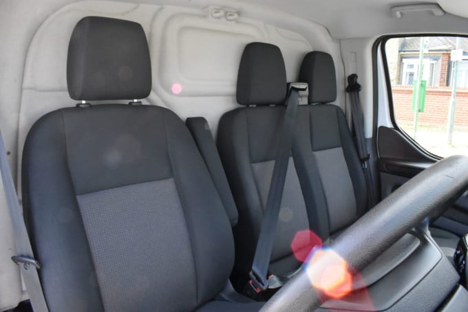 2025 Ford Transit Custom