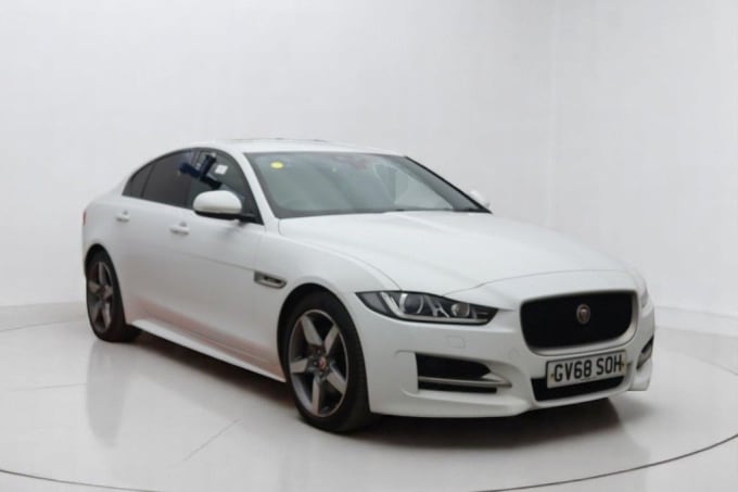 2025 Jaguar Xe