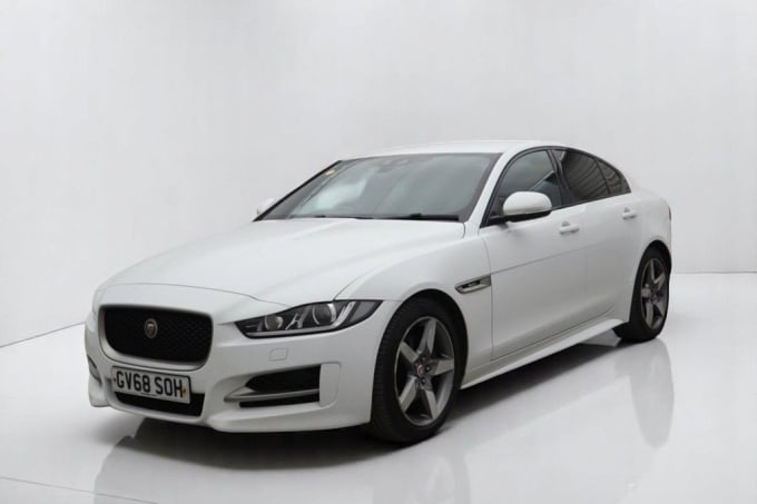 2025 Jaguar Xe