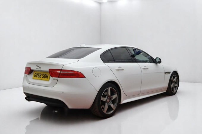 2025 Jaguar Xe