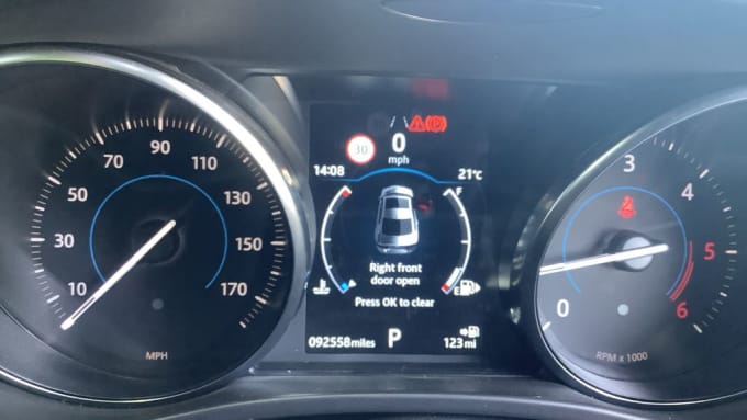 2025 Jaguar Xe