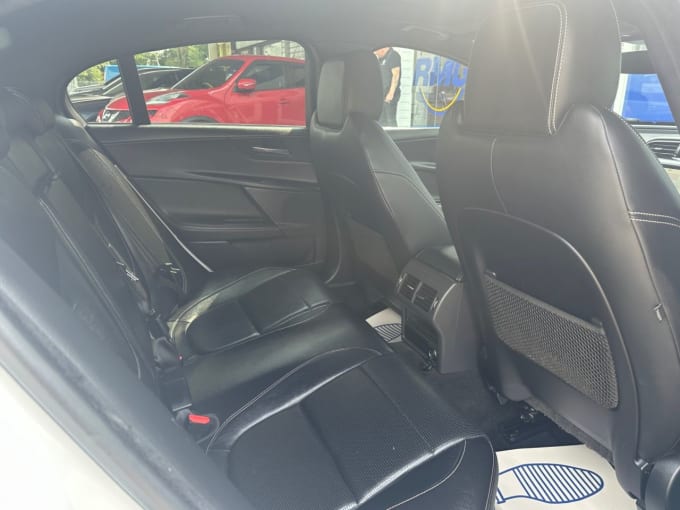 2025 Jaguar Xe