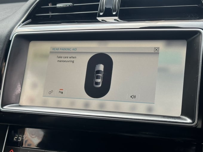 2025 Jaguar Xe