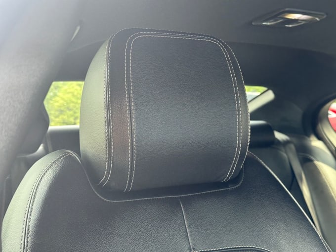 2025 Jaguar Xe