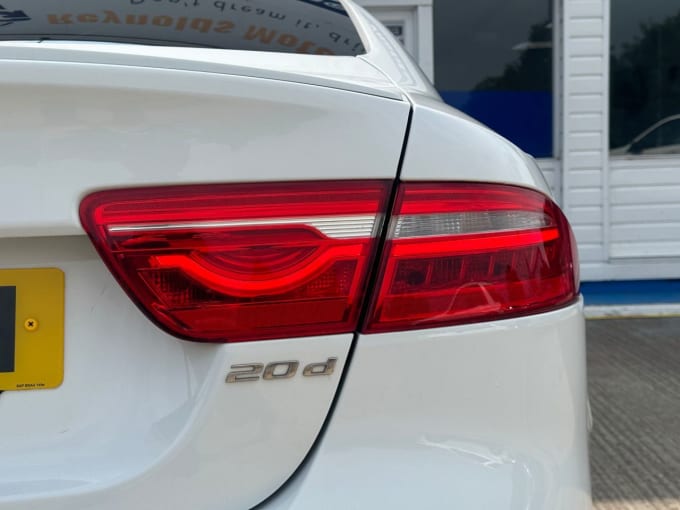 2025 Jaguar Xe