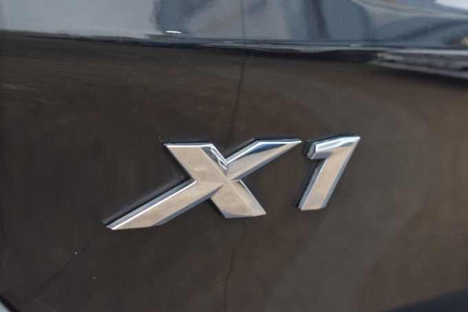 2025 BMW X1