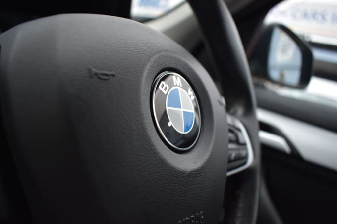 2025 BMW X1