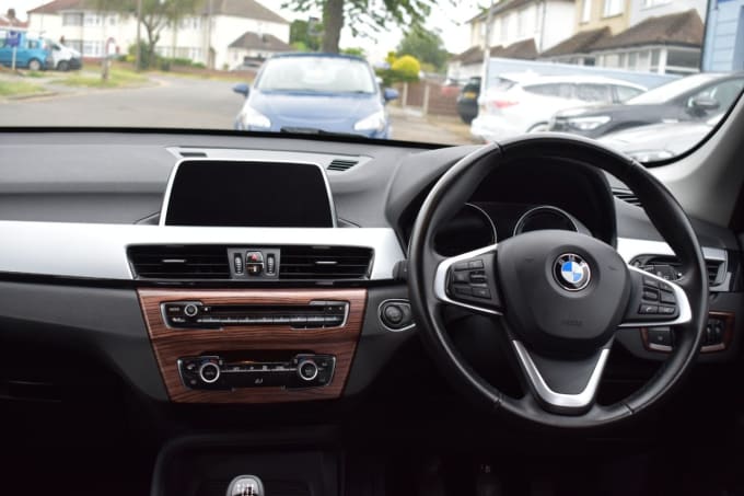 2025 BMW X1