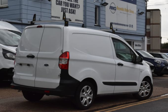 2025 Ford Transit Courier