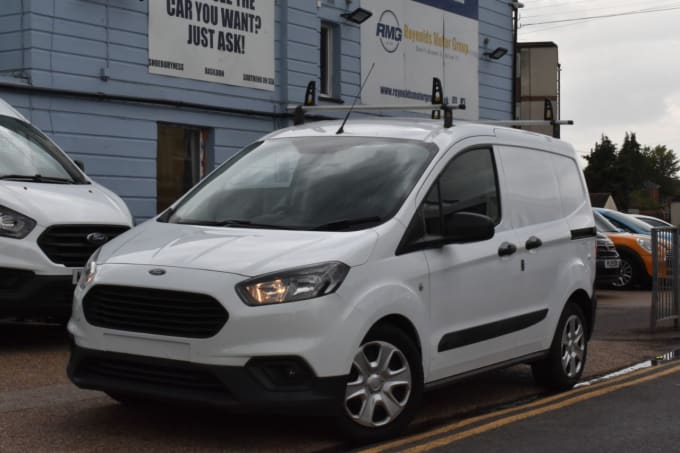 2025 Ford Transit Courier