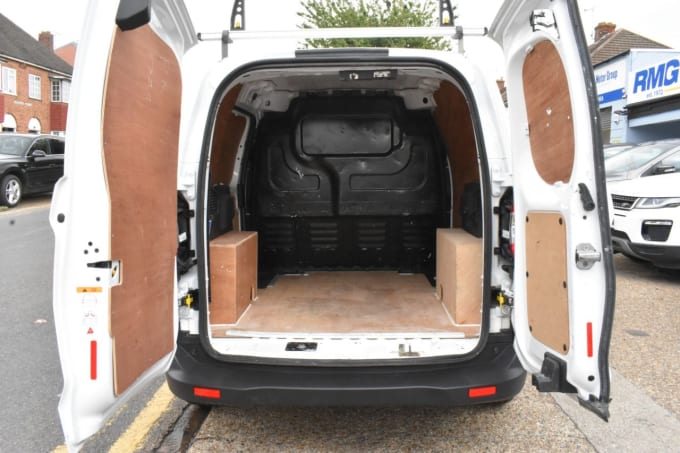 2025 Ford Transit Courier
