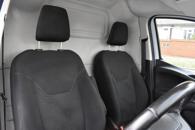 2025 Ford Transit Courier