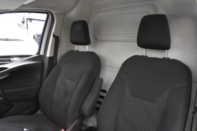 2025 Ford Transit Courier