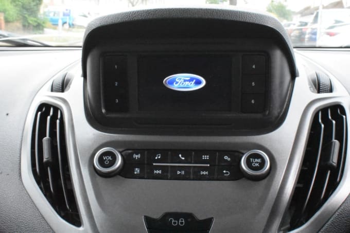 2025 Ford Transit Courier
