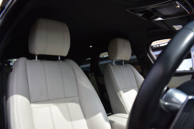 2025 Land Rover Range Rover Velar