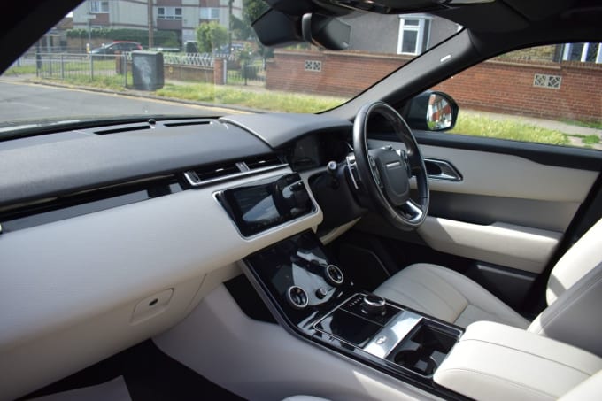 2025 Land Rover Range Rover Velar