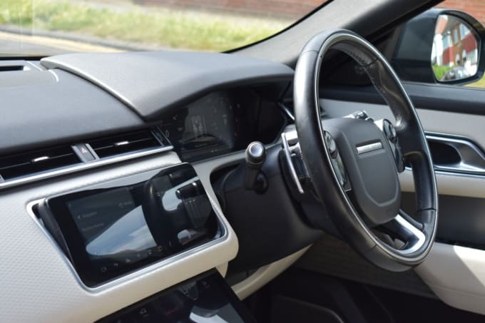 2025 Land Rover Range Rover Velar