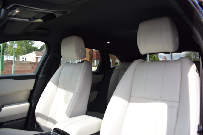 2025 Land Rover Range Rover Velar
