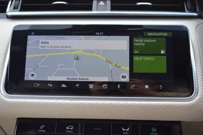2025 Land Rover Range Rover Velar