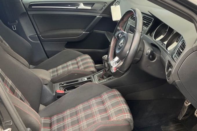 2025 Volkswagen Golf