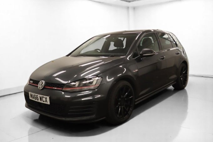 2025 Volkswagen Golf
