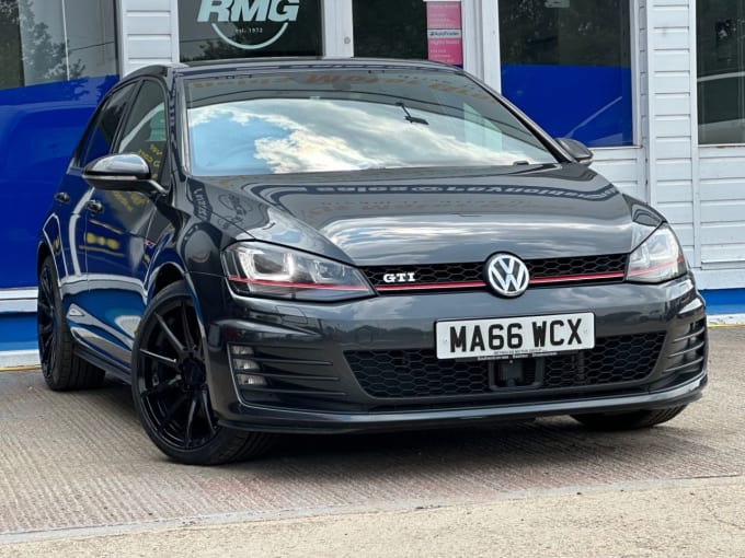 2025 Volkswagen Golf