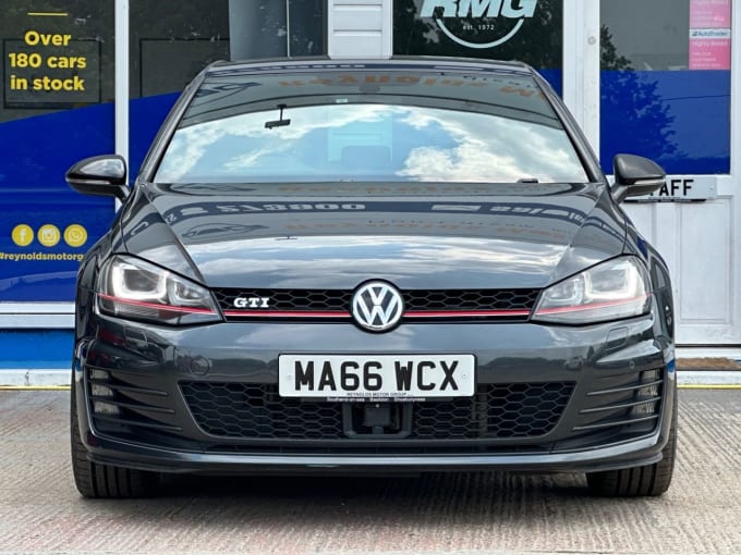 2025 Volkswagen Golf
