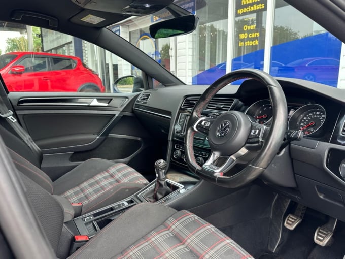 2025 Volkswagen Golf
