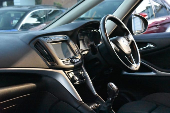 2025 Vauxhall Zafira Tourer
