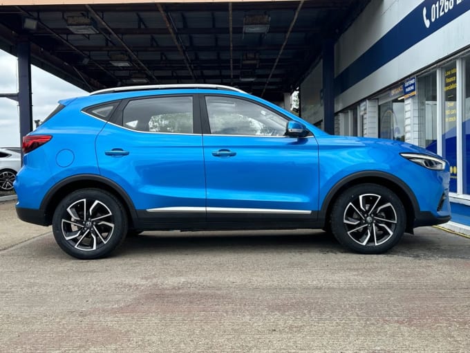 2025 Mg Mg Zs